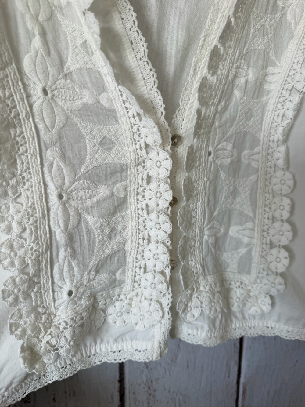 Zara White Embroidered Cropped Peasant Blouse - Picture 3 of 7